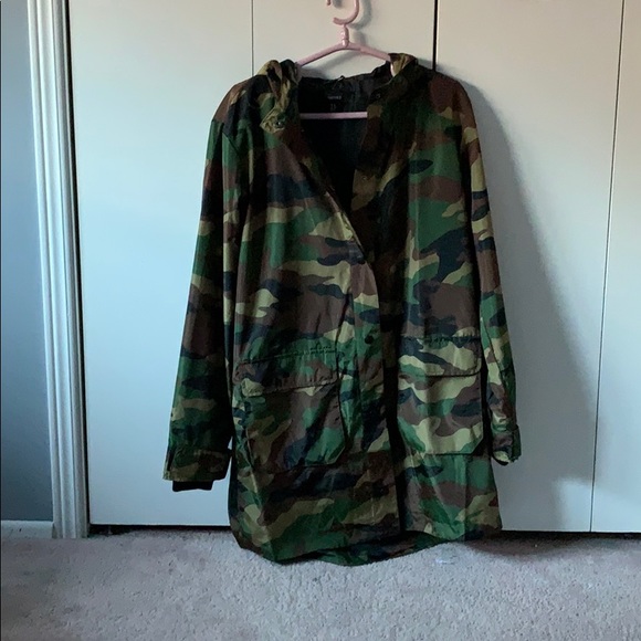 Forever 21 Hooded Camo Utility Jacket - Picture 2 of 2